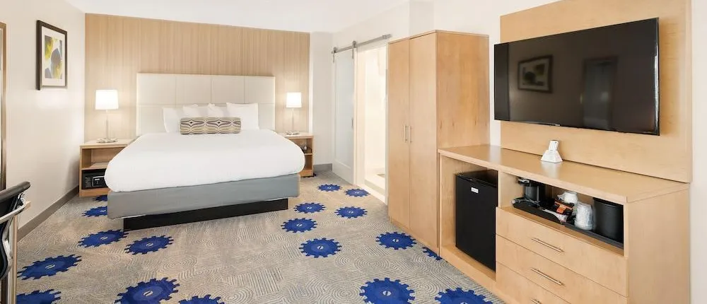 BEST WESTERN RED COACH INN