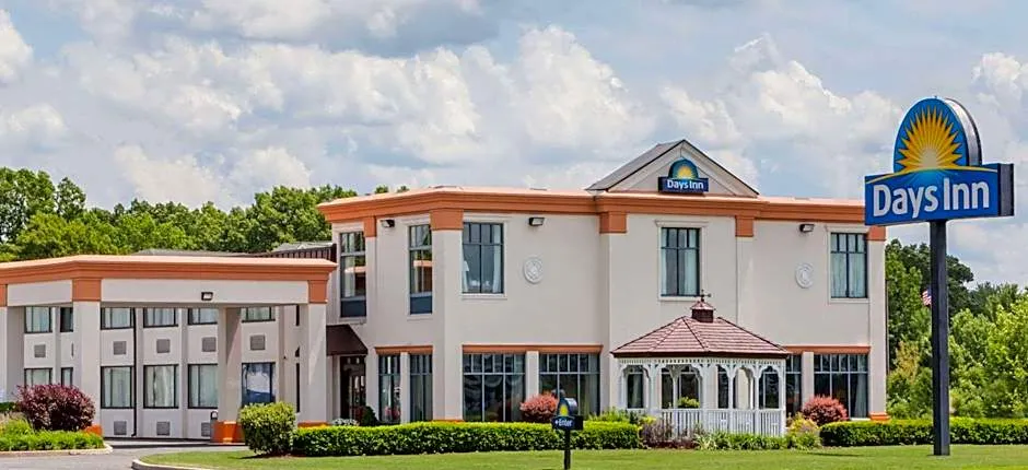 Days Inn by Wyndham Windsor Locks / Bradley Intl Airport