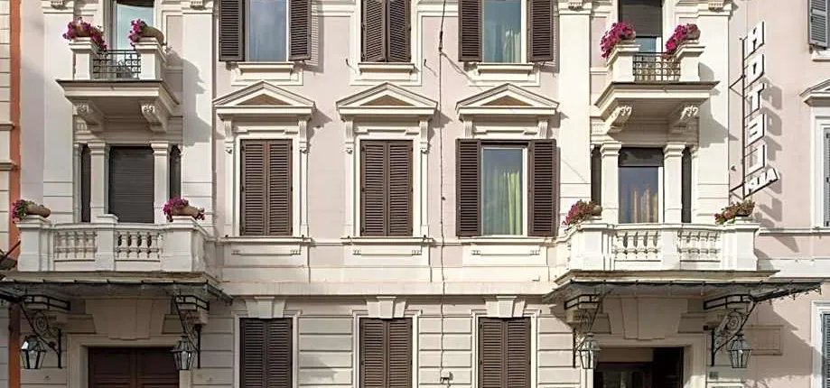 Alpi Hotel