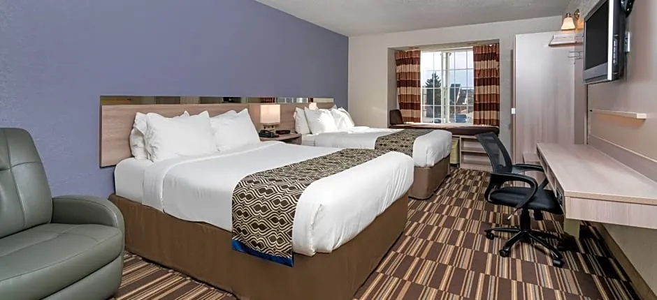 Microtel Inn & Suites by Wyndham Rochester North Mayo Clinic