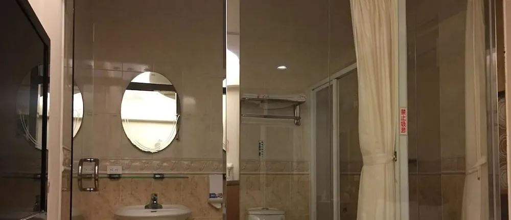Ri Yue Hu Pan Hotel