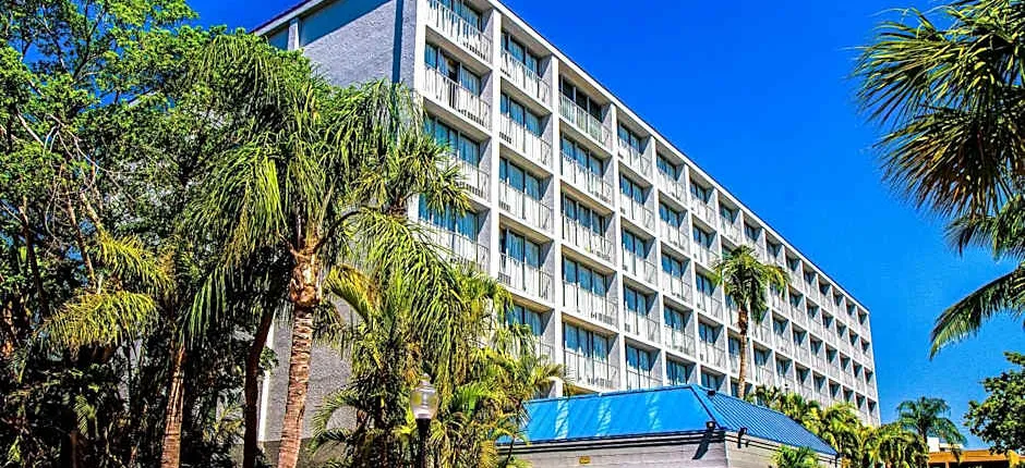 North Miami Beach Gardens Inn & Suites