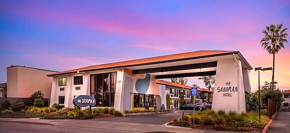 The Sandman Santa Rosa Sonoma, an Ascend Collection Hotel