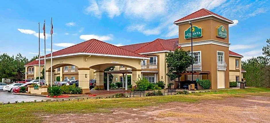 La Quinta Inn & Suites by Wyndham Conroe
