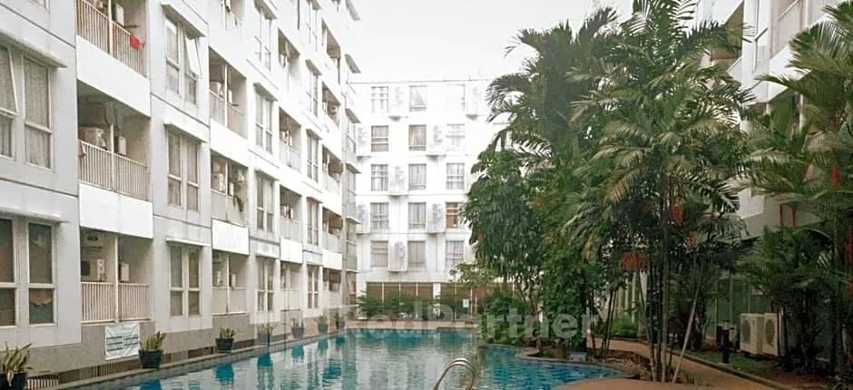RedLiving Apartemen Skylounge Tamansari - Vanez Room