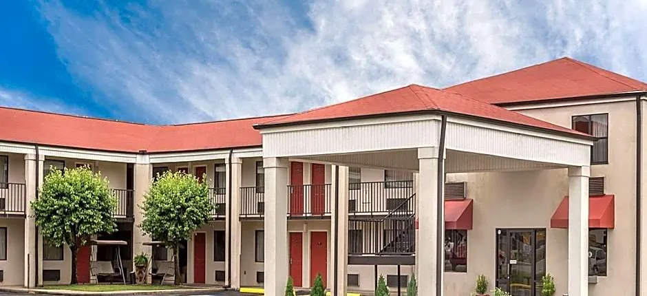 Super 8 by Wyndham Bryant Little Rock Area