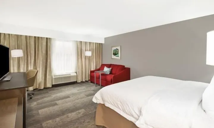 Hampton Inn by Hilton Detroit Dearborn