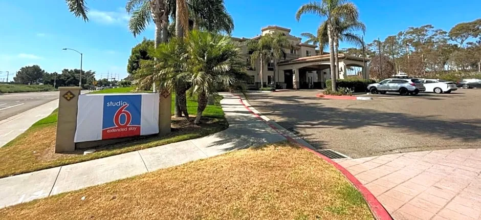 Studio 6 Carlsbad, CA