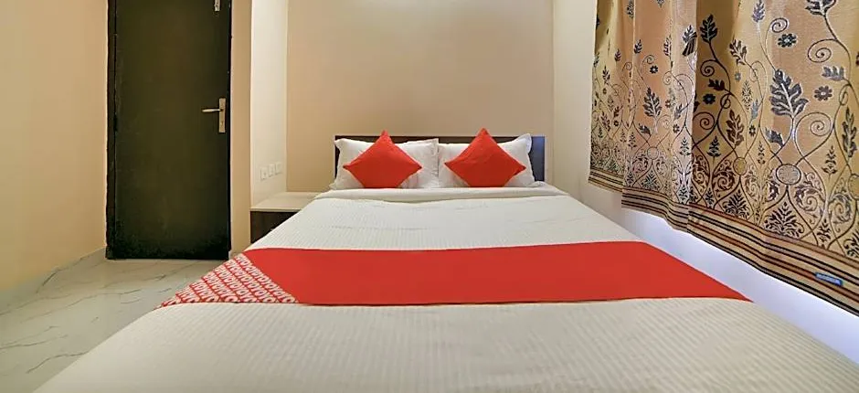 OYO 17315 Opal Residency