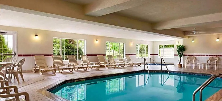 Country Inn & Suites by Radisson, Mankato Hotel and Conference Center, MN