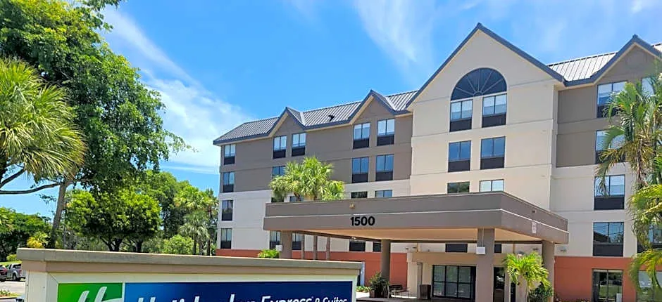 Holiday Inn Express & Suites Ft Lauderdale N - Exec Airport By IHG