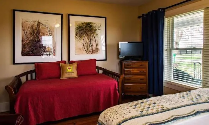 The Guesthouse at Rosecrest Farm