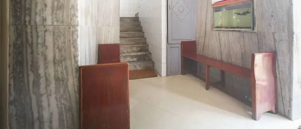 OYO 61379 Golden Cafe Boarding & Lodging