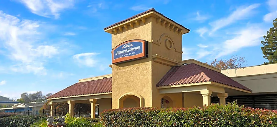 Howard Johnson by Wyndham Sacramento Downtown