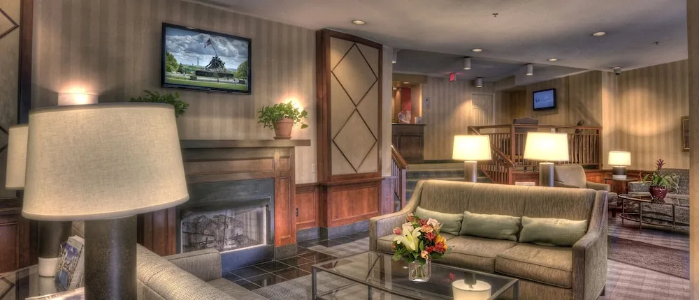 The Virginian Suites, an Ascend Hotel Collection Member