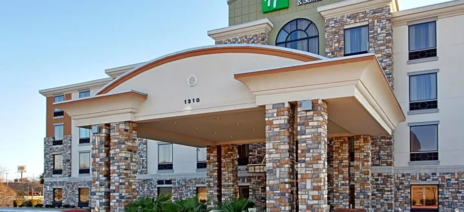Holiday Inn Express Hotel & Suites Dallas South - DeSoto By IHG