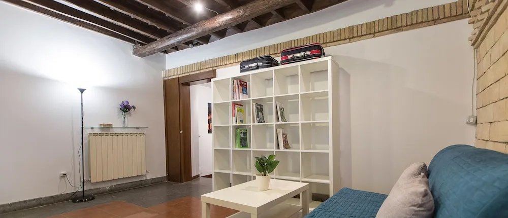 Rental in Rome Scala Deluxe