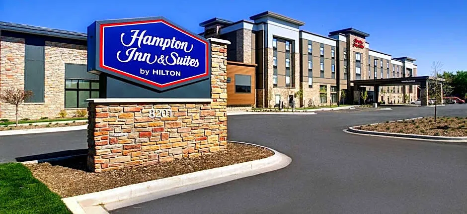 Hampton Inn By Hilton & Suites Milwaukee West