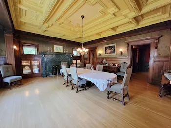 Cotton Mansion