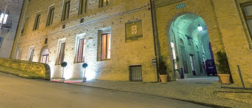 Palazzo Carradori