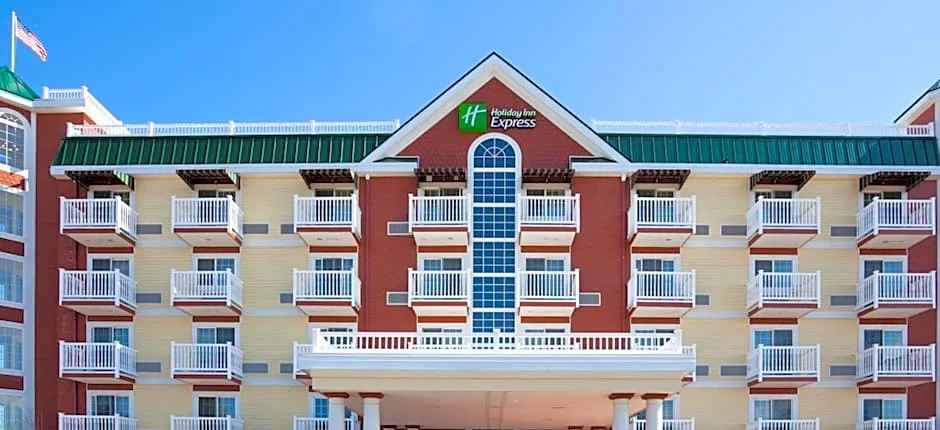 Holiday Inn Express Hotel & Suites Petoskey By IHG