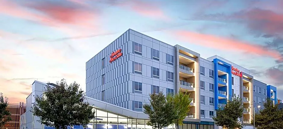 Hampton Inn & Suites Rochester Downtown