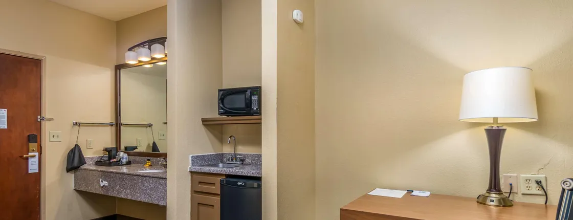 Best Western Plus Shamrock Inn & Suites