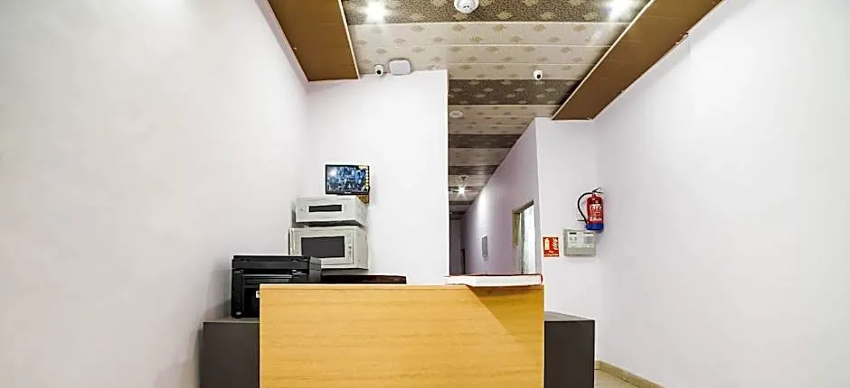 Hotel O Iris Lite