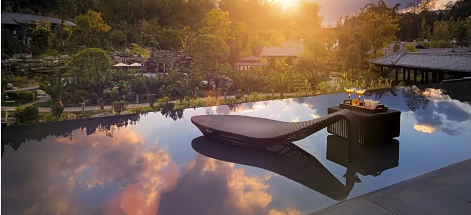 Banyan Tree Tengchong