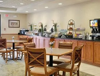 Wingate by Wyndham Bentonville AR