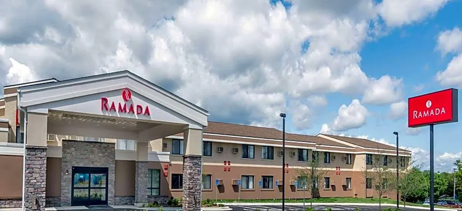 Ramada by Wyndham Minneapolis Golden Valley
