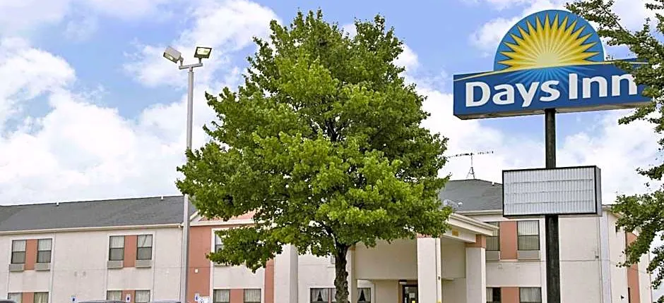 Days Inn by Wyndham Walcott Davenport