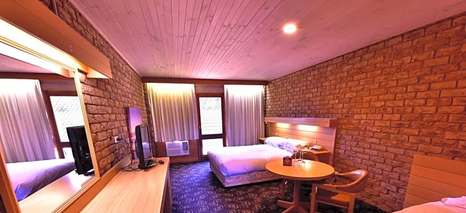 Flinders Cove Motel