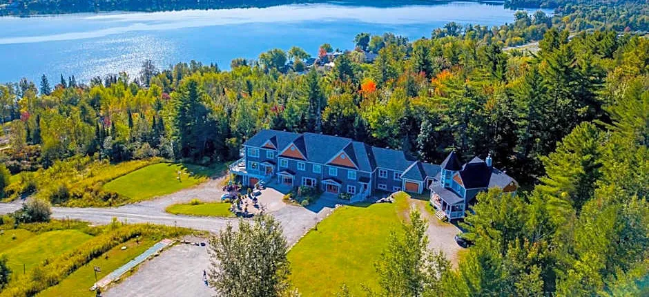 Au Sommet du Lac Magog