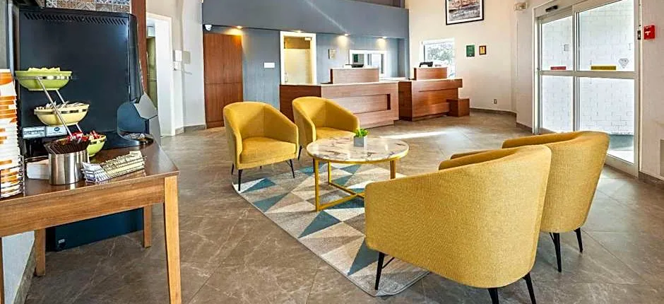 Quality Suites Whitby