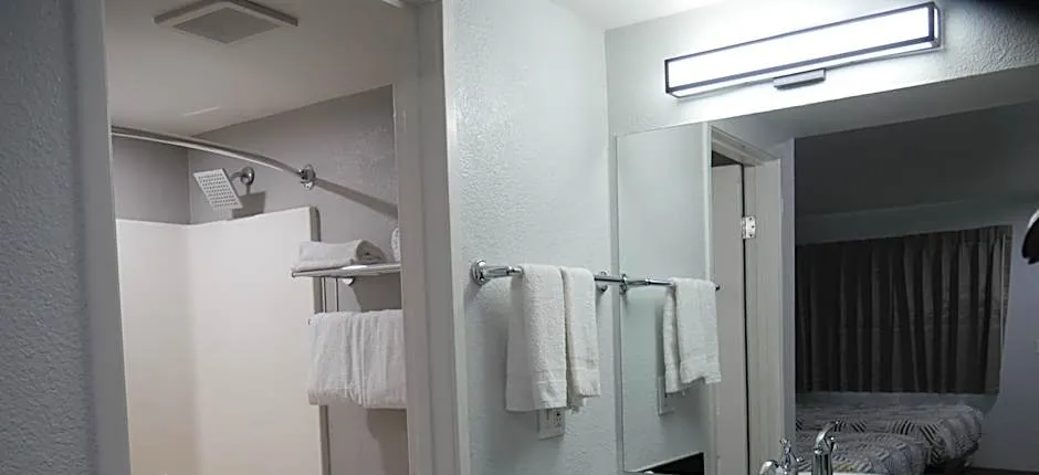 Motel 6-Tacoma, WA - South