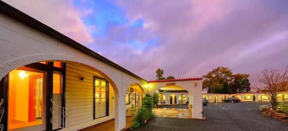 Azalea Motel