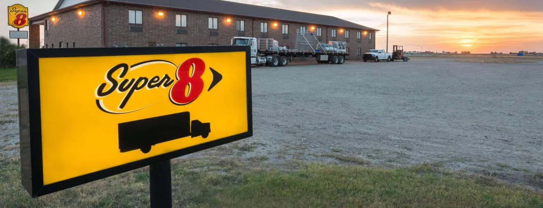 Super 8 By Wyndham Wakeeney