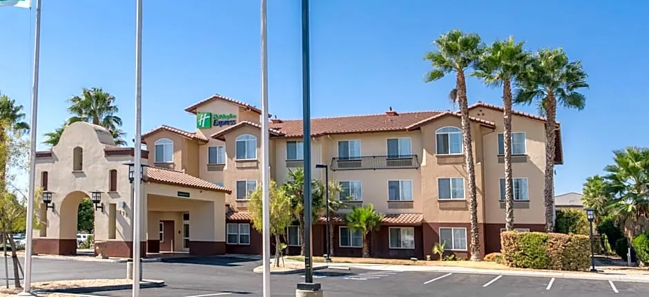 Holiday Inn Express Hotel & Suites Manteca By IHG