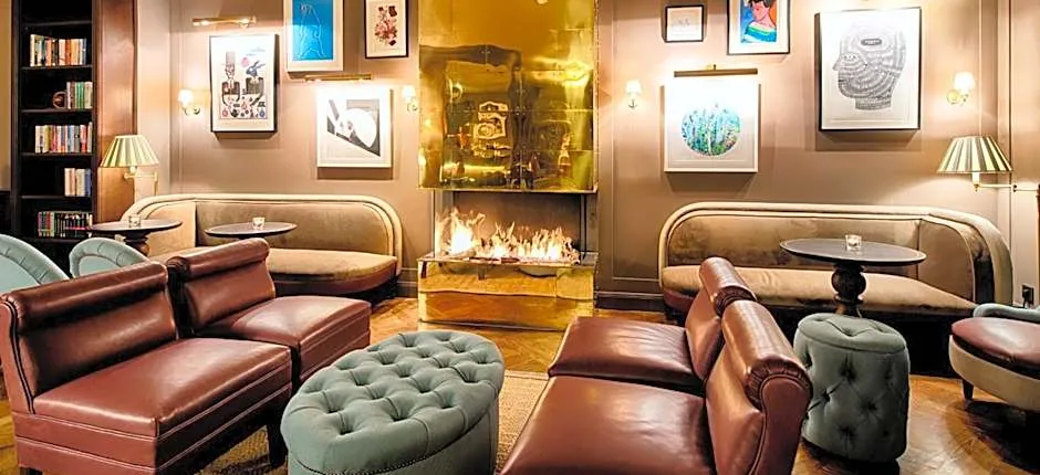 Mondrian Suites Berlin AM Checkpoint Charlie