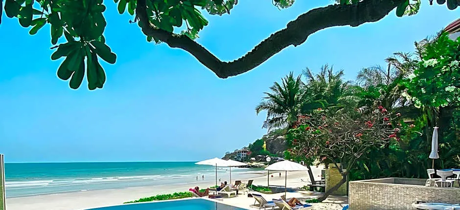 Nern Chalet Beachfront Hotel