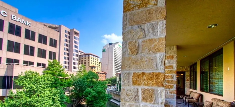 Embassy Suites By Hilton San Antonio Riverwalk-Downtown