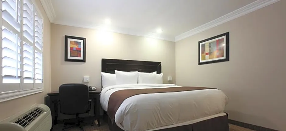 Raincross Hotel Riverside