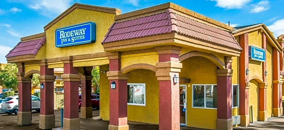Rodeway Inn & Suites Corona
