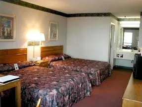 Econo Lodge at Thousand Hills