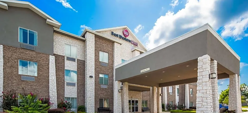 Best Western Plus Sand Bass Inn & Suites