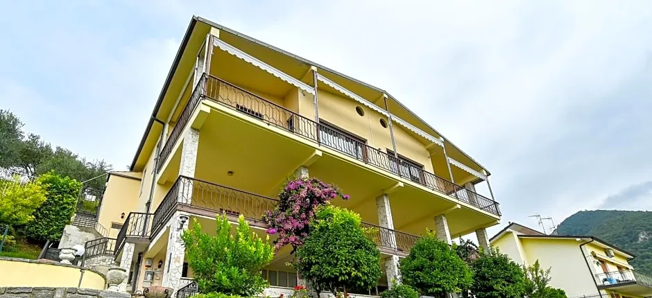 B&B LE TERRAZZE SU SALÒ
