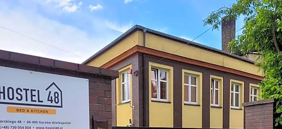 Hostel48