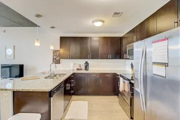 FRONTDESK Skyhouse Apts Uptown Charlotte