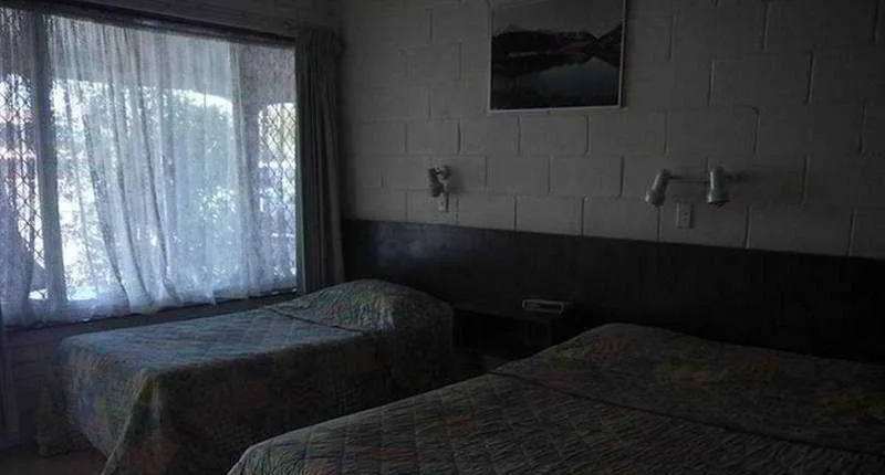 White Lanterns Motel